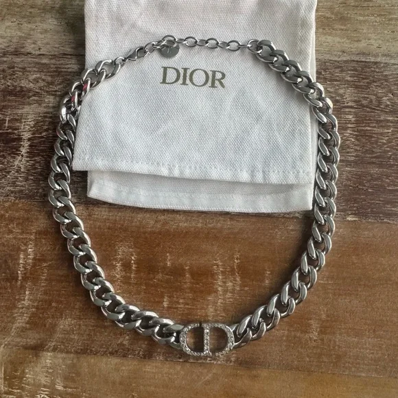 Dior Chain Necklace - Picture 3 of 3